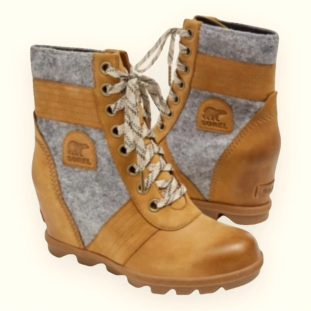 Trendy Leather Wedge Boot (Lexie)